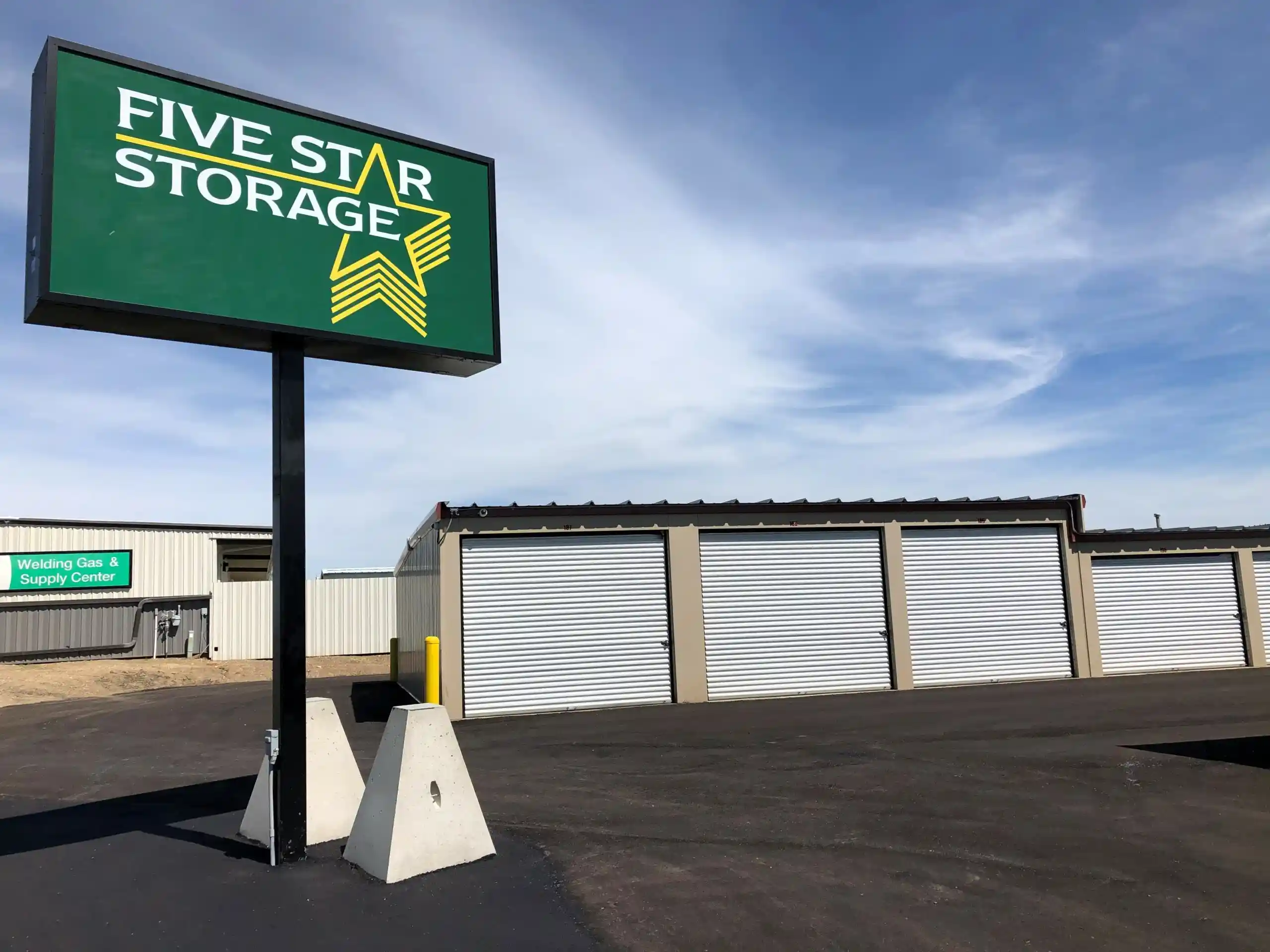 Five Star Storage - 6th St. East