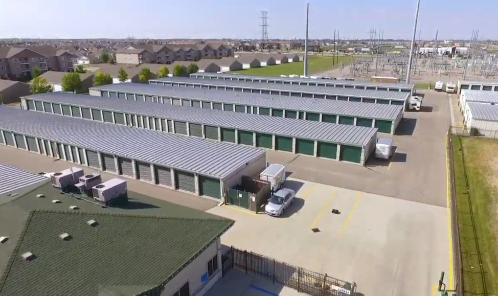 Aerial view of Five Star Storage facility featuring outdoor units with drive up access.